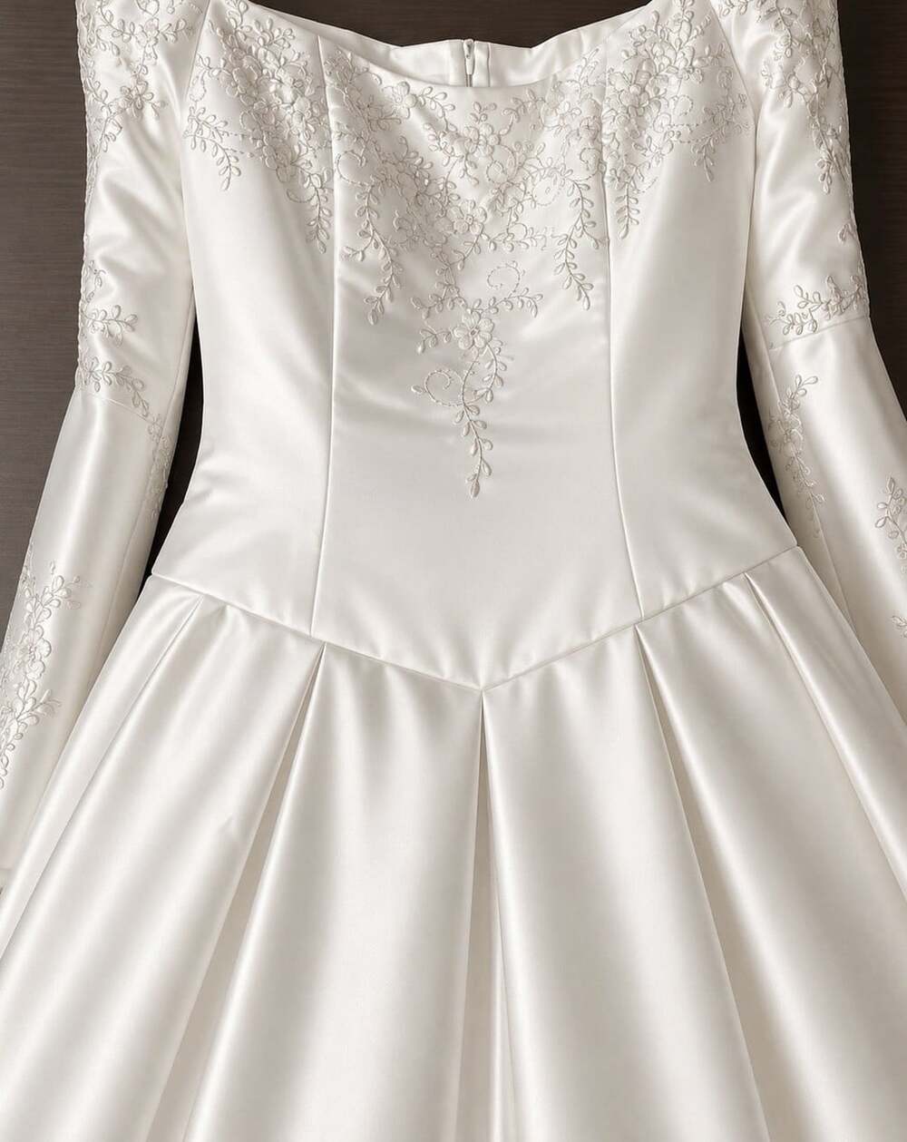 Anny’s Bridal 71271 Princess Ball Gown Wedding Dress Long Sleeve Sz 8 Corset - Picture 3 of 14